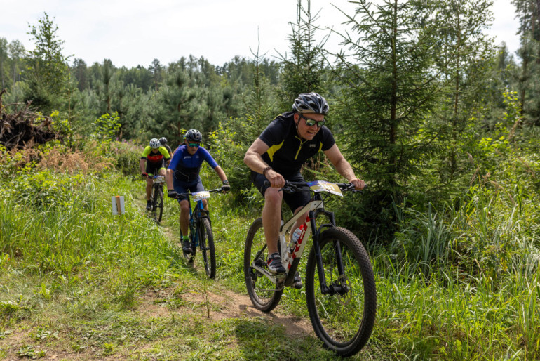 Noslēdzies “Ikšķiles MTB velobrauciens”. Līderos Rolands Burcevs un Katrīna Jaunslaviete-Kipure