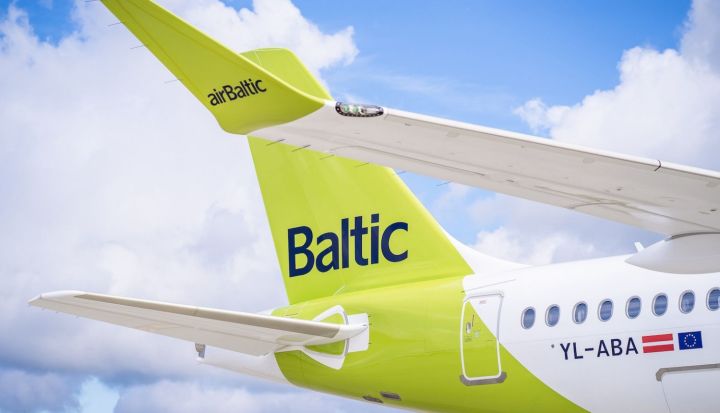 "Kāpēc tas nevarētu būt apzināts plāns?" "airBaltic" atceļ 4670 lidojumu, publiskajā telpā rit asas diskusijas