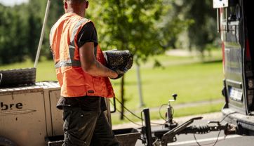 Attēls rakstam: Lēdmanē paņemti asfaltbetona paraugi ceļa kvalitātes pārbaudēm (foto)