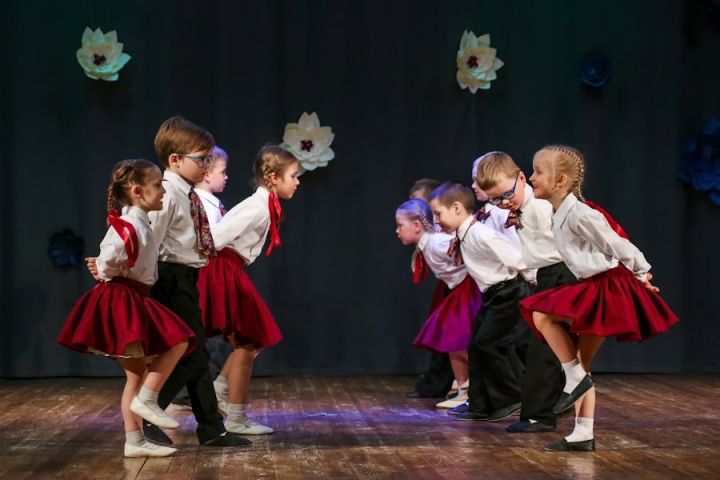Bērnu deju kolektīva "Suntariņi" un draugu koncerts Suntažos