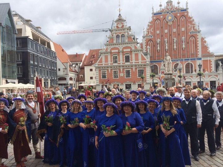 Laikraksta "Ogres Vēstis Visiem" 19.augusta numurā: