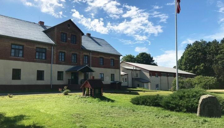 Nomas tiesību izsole par telpu nomu ēkā "Skola" Krapes pagastā