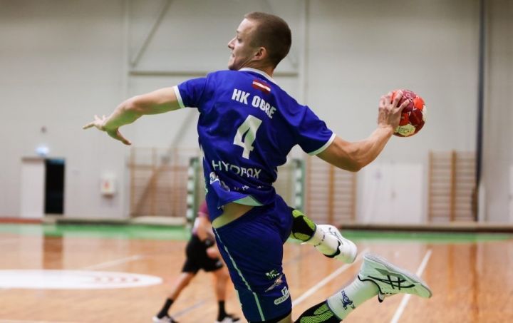 Ogres handbolisti virslīgas mačā pārspēj Salaspils komandu