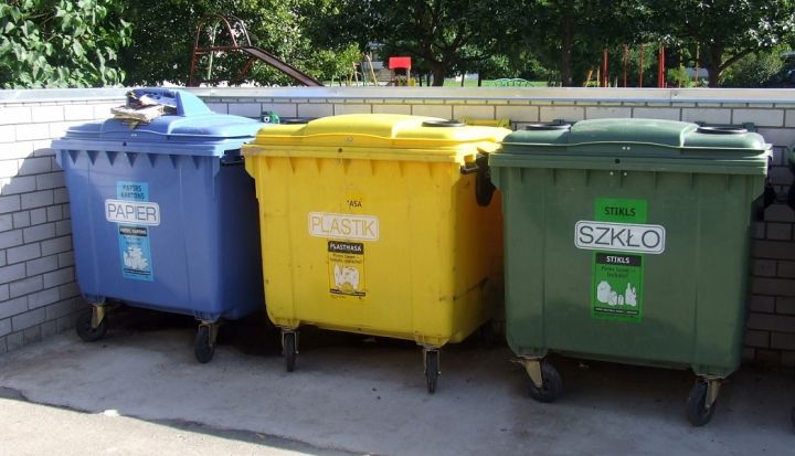 Ogres novadā atkritumu apsaimniekošanu veic SIA "Ķilupe" un SIA "Clean R"