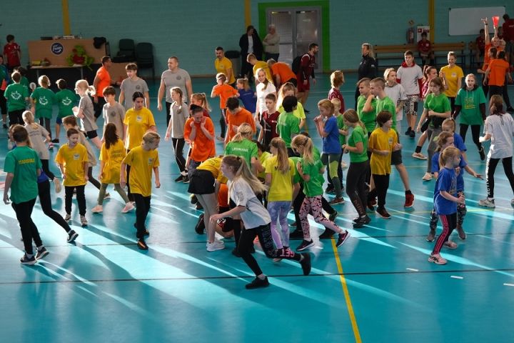 Ogres novada skolēni sacenšas sporta spēlēs "Lieliskā Balva"