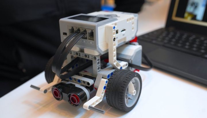 Pieteikšanās Lego robotikas nodarbībām 1. - 4. klašu izglītojamajiem
