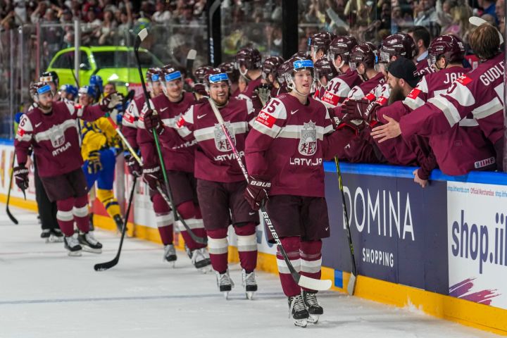 Rīgas centrā varēs vērot hokeja čempionāta pusfināla un fināla spēļu tiešraides