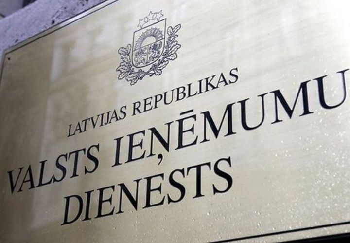 Nodod kriminālvajāšanai divas personas par noziedzīgi iegūtu līdzekļu legalizēšanu; kratīšana veikta arī Ogrē un Ikšķilē