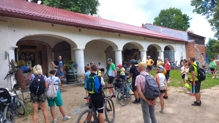 Norisinājies velobrauciens pa Suntažu apkārtni