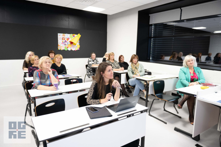 FOTO: Ogres novada pedagogu konference kā platforma profesionālai izaugsmei un iedvesmai