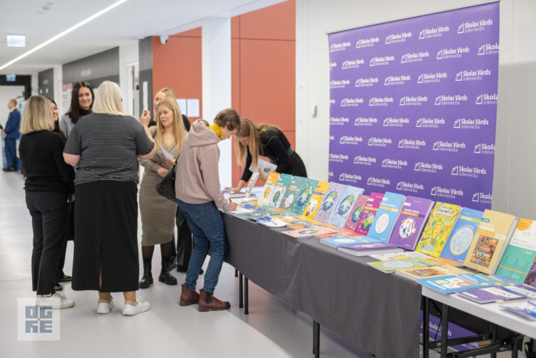 FOTO: Ogres novada pedagogu konference kā platforma profesionālai izaugsmei un iedvesmai