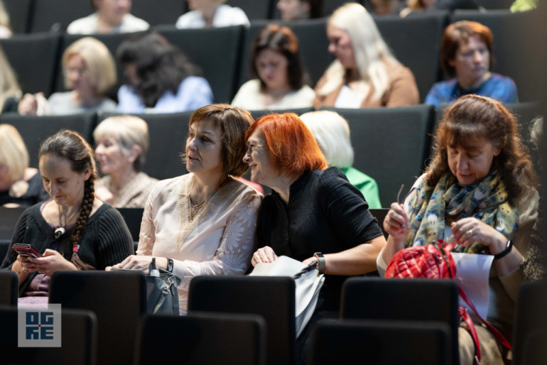 FOTO: Ogres novada pedagogu konference kā platforma profesionālai izaugsmei un iedvesmai