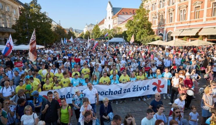 Attēls rakstam: Eiropā pieaug gājienu par dzīvību skaits. Šāds gājiens tiek plānots arī Latvijā