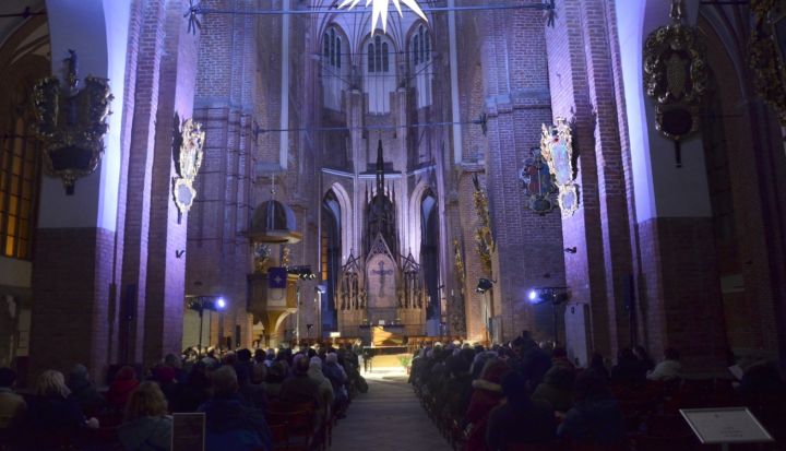Ikšķiles Mūzikas un mākslas skolas audzēkņi piedalās labdarības koncertā Rīgas Svētā Pētera baznīcā
